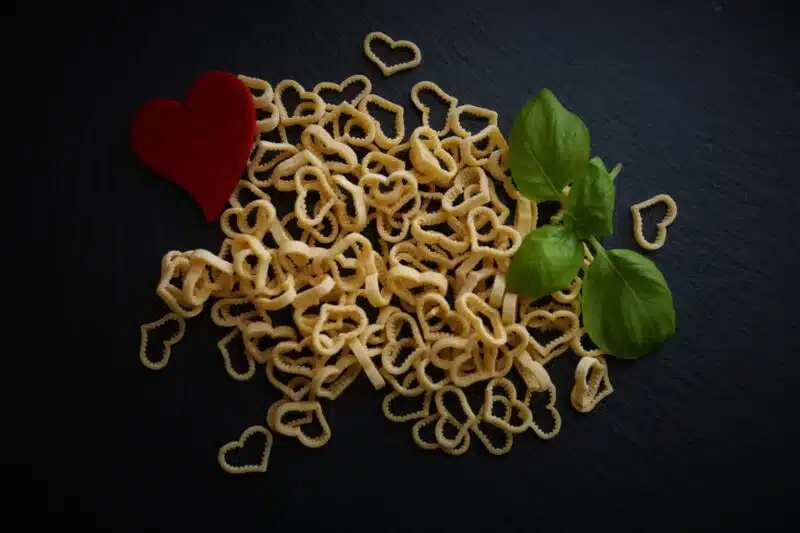 Noodles in love Nudeln in speziellen Formen